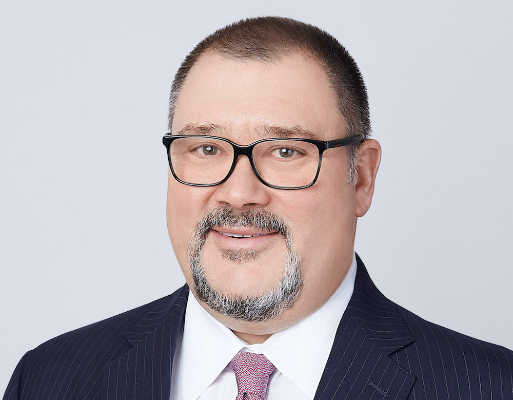 Photo of Robert Tas, Chief Growth Officer